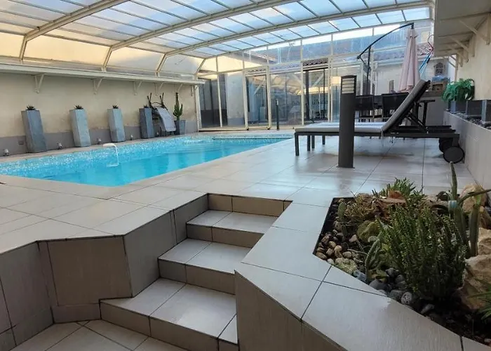 فندق Le Clos Des Amoureux 3*